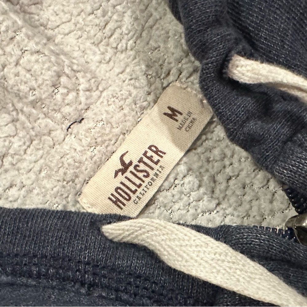 EUC Hollister Boys M Hooded Sweatshirt full zip jacket casual logo LS fleece - Picture 4 of 4